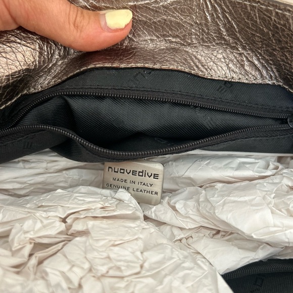 NWOT Nuovedive Italian Genuine Leather Shoulder Bag - Picture 4 of 5